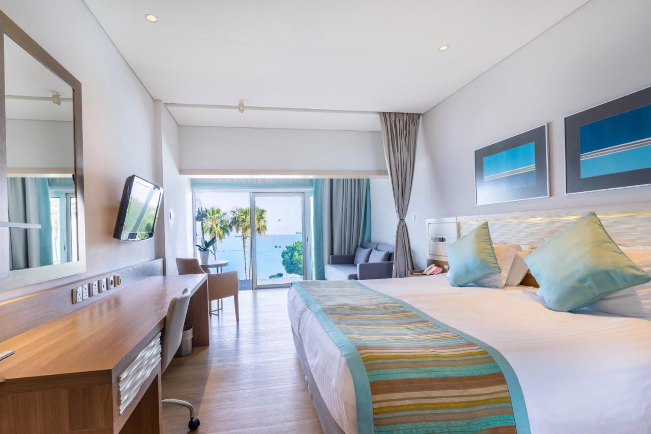 Crowne Plaza Limassol By Ihg Exterior foto