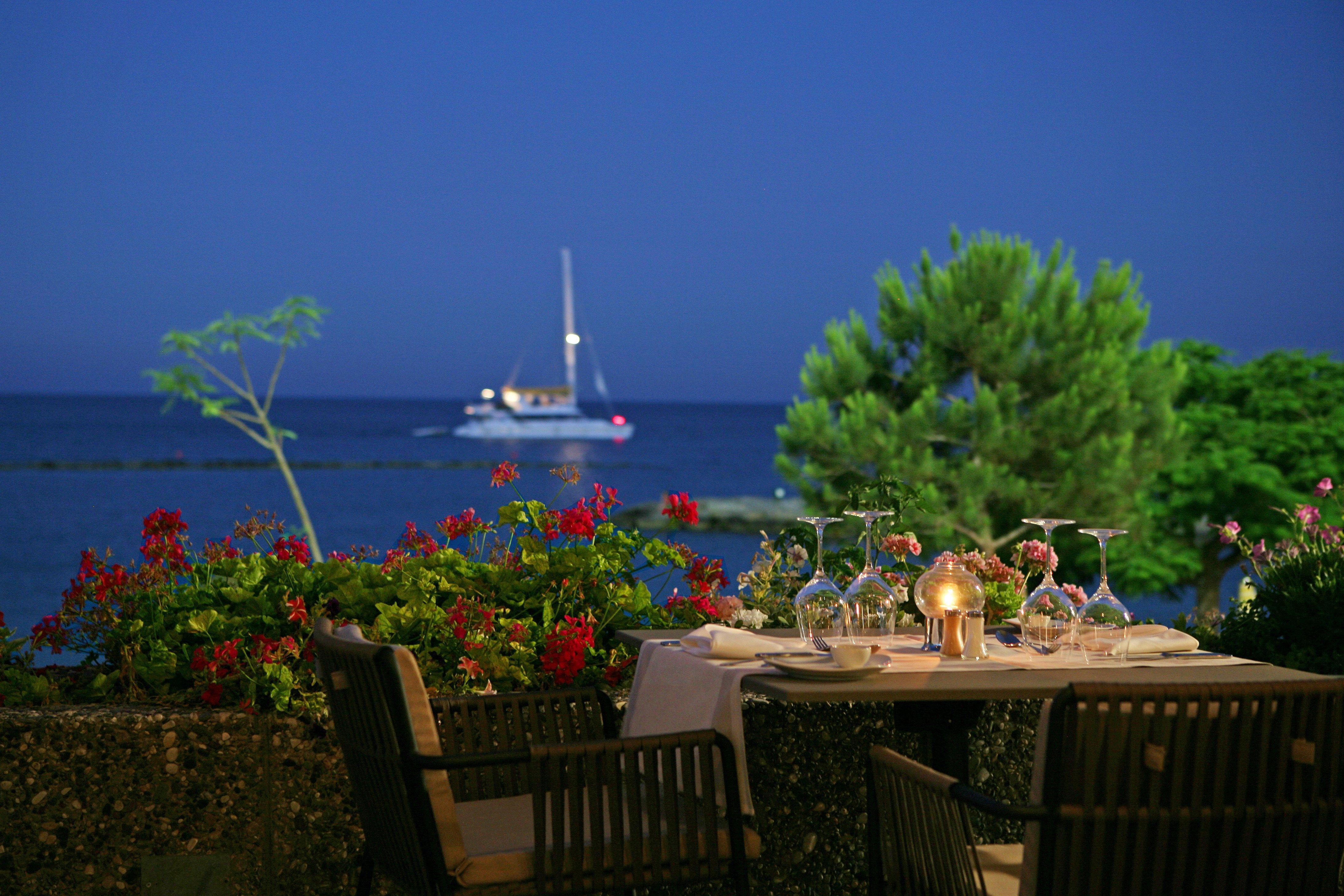 Crowne Plaza Limassol By Ihg Exterior foto